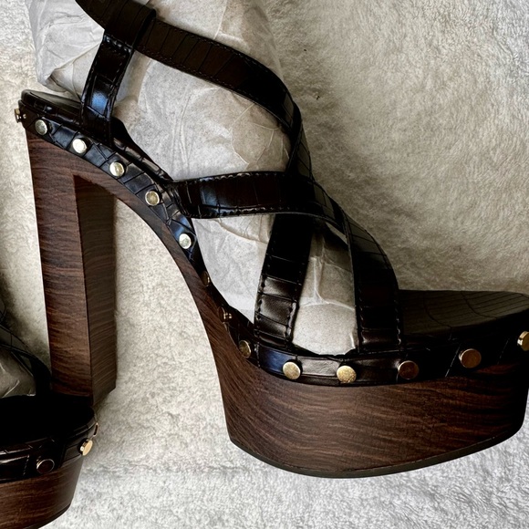 JLO by Jennifer Lopez Brown Gandet Platform Sandal - Picture 3 of 8